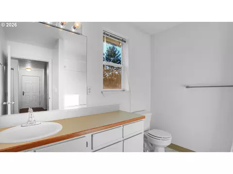 Bath - 4614 W Powell Blvd #258, Gresham, OR 97030 photo 2 of 2