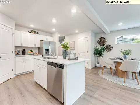 Kitchen - 1106 SE 193rd Pl, Camas, WA 98607 photo 3 of 4