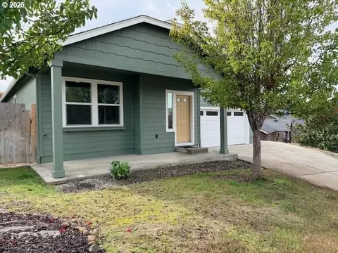 189 Quincy Ave, Roseburg, OR 97471
