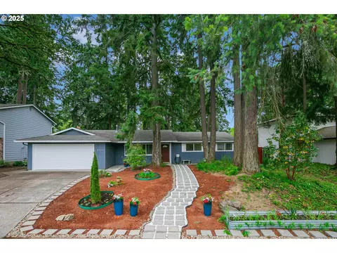 6050 SW Cross Creek Dr, Beaverton, OR 97078
