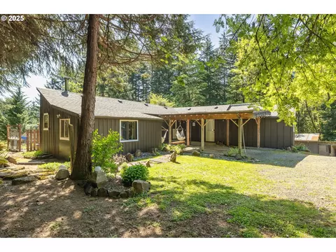 225 N Dubois Rd, Ariel, WA 98603