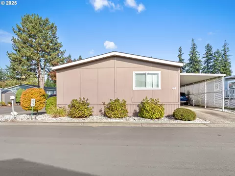 18485 SW Pacific Dr #64, Tualatin, OR 97062