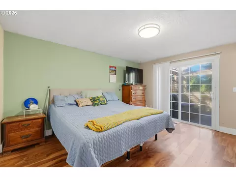 Bedroom - 2160 SE Paloma Dr, Gresham, OR 97080 photo 1 of 2
