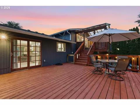 Exterior - 2160 SE Paloma Dr, Gresham, OR 97080 photo 18 of 19