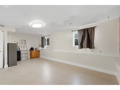 Other - 2160 SE Paloma Dr, Gresham, OR 97080 photo 9 of 15
