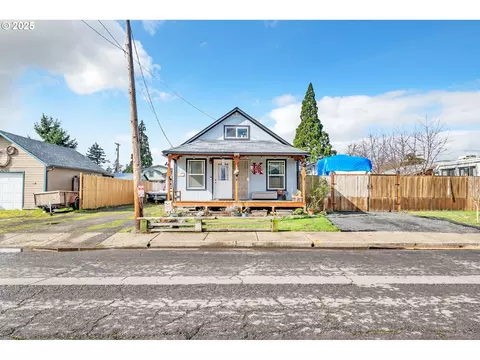262 37th St, Springfield, OR 97478