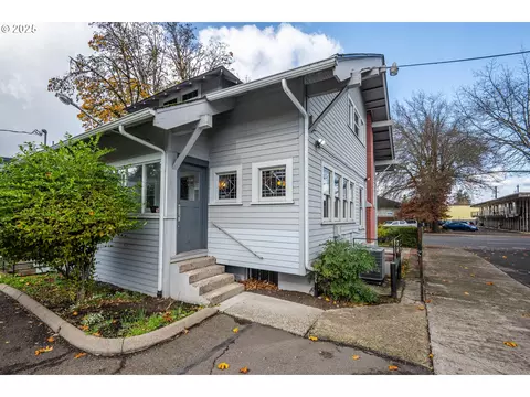 Exterior - 990 W 7th Ave, Eugene, OR 97402 photo 6 of 12