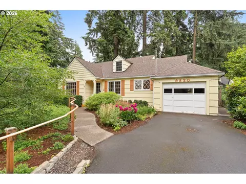 9830 NE Skidmore St, Portland, OR 97220