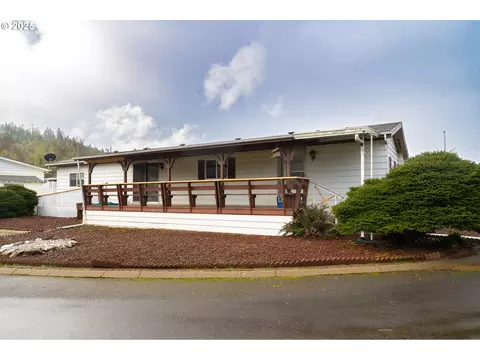 1200 E Central Ave #62, Sutherlin, OR 97479