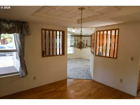 202 Munsel Creek Loop, Florence, OR 97439 photo 5