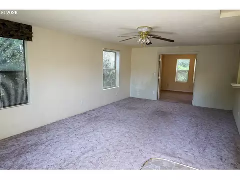 202 Munsel Creek Loop, Florence, OR 97439 photo 12
