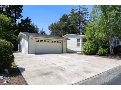 202 Munsel Creek Loop, Florence, OR 97439 photo 30