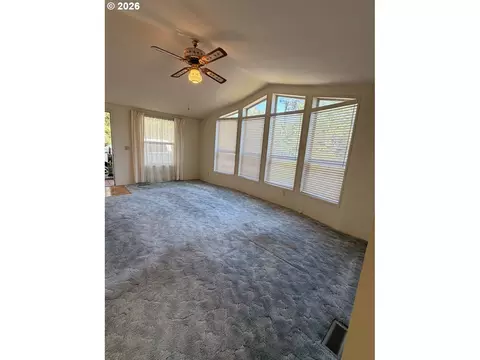 202 Munsel Creek Loop, Florence, OR 97439 photo 10
