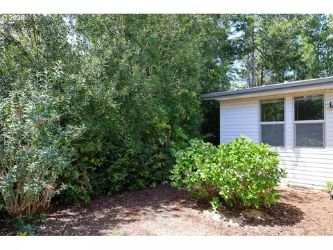 202 Munsel Creek Loop, Florence, OR 97439 photo 32