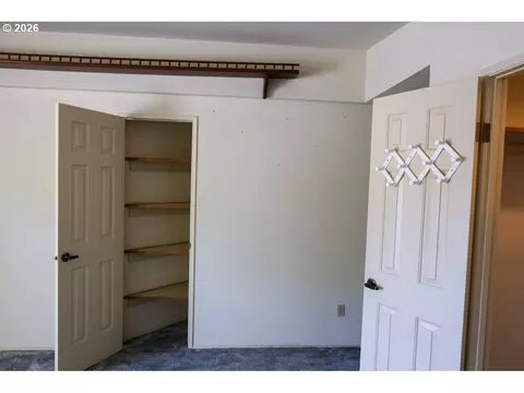 202 Munsel Creek Loop, Florence, OR 97439 photo 25