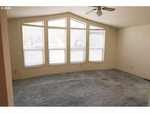 202 Munsel Creek Loop, Florence, OR 97439 photo 11