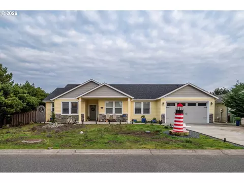 2953 Spinnaker Dr, Bandon, OR 97411