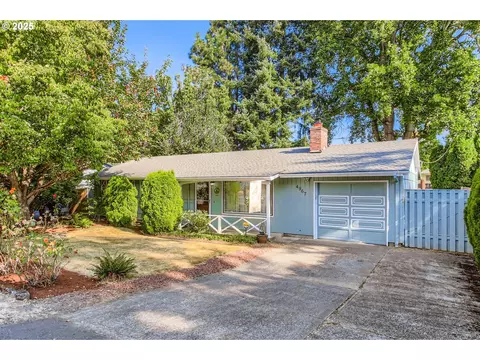 4967 SE Logus Rd, Milwaukie, OR 97222