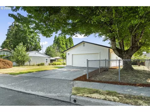 1602 NE Centurion Pl, Gresham, OR 97030 photo 4