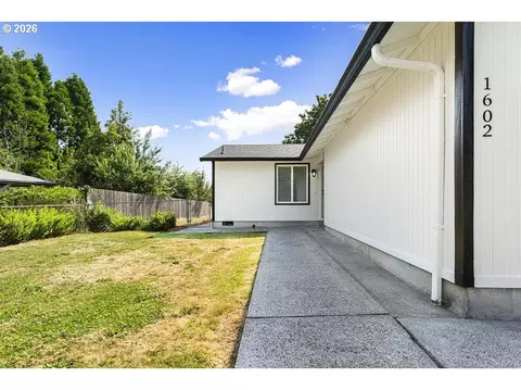 1602 NE Centurion Pl, Gresham, OR 97030 photo 6
