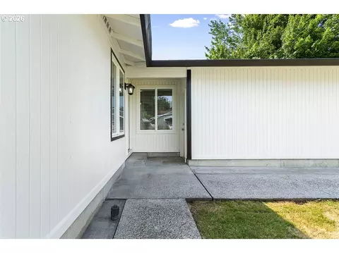 1602 NE Centurion Pl, Gresham, OR 97030 photo 8