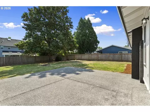 1602 NE Centurion Pl, Gresham, OR 97030 photo 31