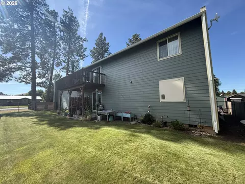 Exterior - 171 N 15th Ave, Elgin, OR 97827 photo 8 of 9