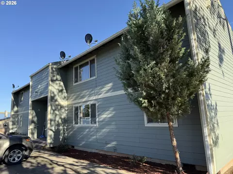 Exterior - 171 N 15th Ave, Elgin, OR 97827 photo 4 of 9