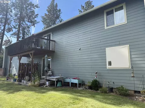 Exterior - 171 N 15th Ave, Elgin, OR 97827 photo 6 of 9