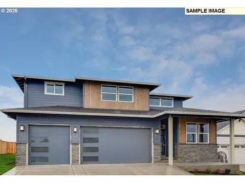 715 NE Alderwood Dr #85, Estacada, OR 97023