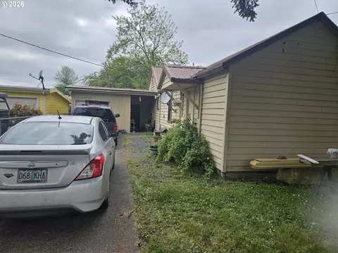 1044 23rd Ave, Sweet Home, OR 97386