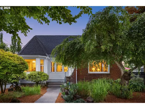 3335 SE 43rd Ave, Portland, OR 97206