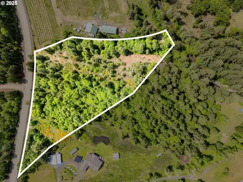 400 Newbridge Rd, Glide, OR 97443 photo 3
