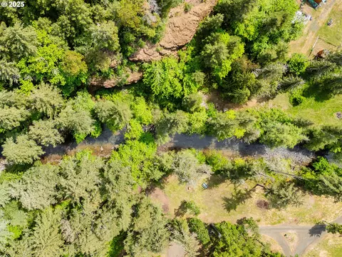 400 Newbridge Rd, Glide, OR 97443 photo 9