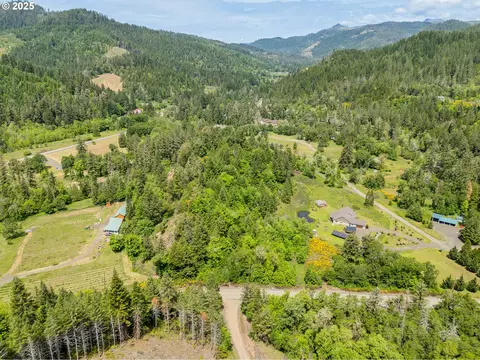 400 Newbridge Rd, Glide, OR 97443 photo 11
