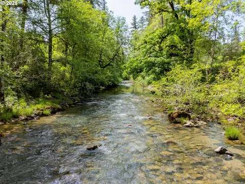 400 Newbridge Rd, Glide, OR 97443 photo 6