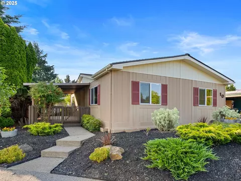 17197 SW Smith Ave #10, Sherwood, OR 97140
