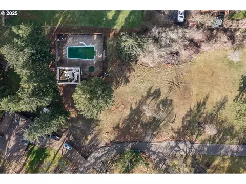 3130 NW Hurleywood Dr, Albany, OR 97321