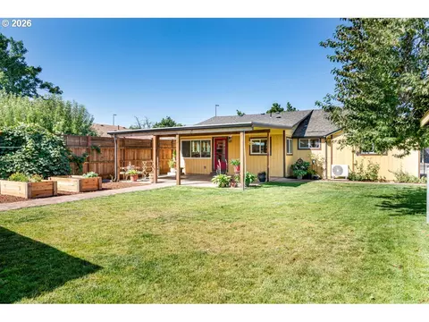 Exterior - 1883 7th St, Springfield, OR 97477 photo 8 of 10