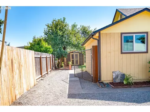Exterior - 1883 7th St, Springfield, OR 97477 photo 10 of 10