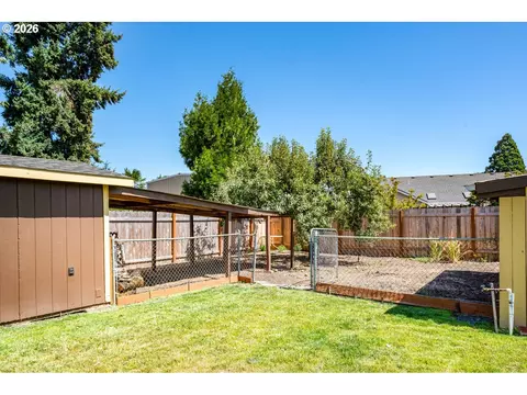 Exterior - 1883 7th St, Springfield, OR 97477 photo 9 of 10