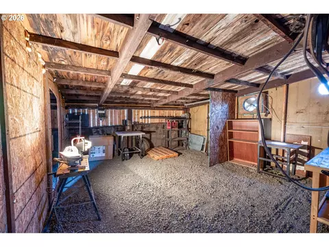 Other - 1883 7th St, Springfield, OR 97477 photo 13 of 13