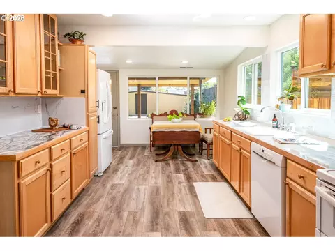 Kitchen - 1883 7th St, Springfield, OR 97477 photo 4 of 4