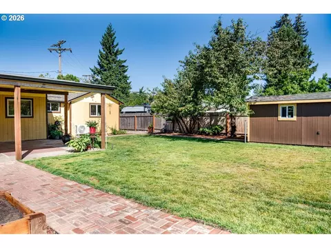 Exterior - 1883 7th St, Springfield, OR 97477 photo 7 of 10