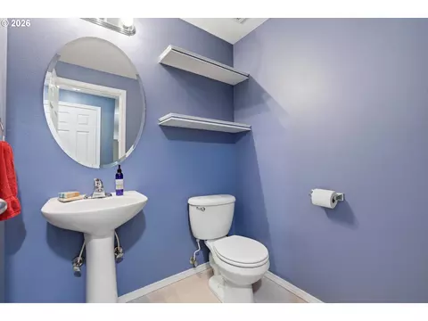 Bath - 46725 SE George Rd, Estacada, OR 97023 photo 1 of 4