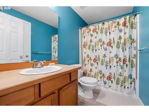 Bath - 46725 SE George Rd, Estacada, OR 97023 photo 4 of 4
