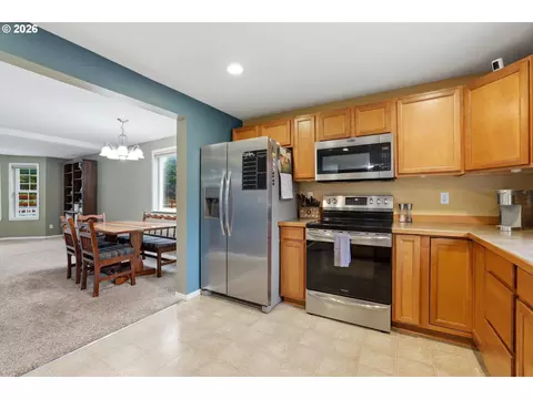 Kitchen - 46725 SE George Rd, Estacada, OR 97023 photo 1 of 4