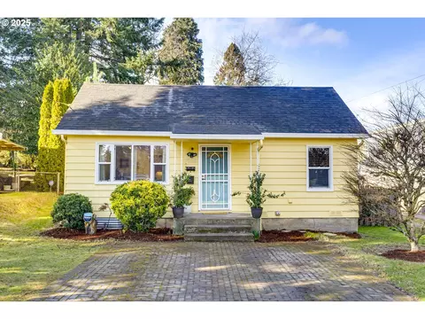 7925 SW 36th Ave, Portland, OR 97219