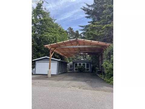 1600 Rhododendron Dr #171, Florence, OR 97439