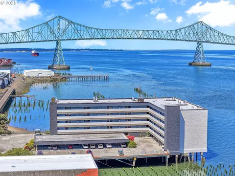 1 3rd St #204, Astoria, OR 97103
